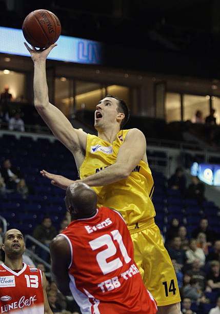 我们不难发 我们不难发