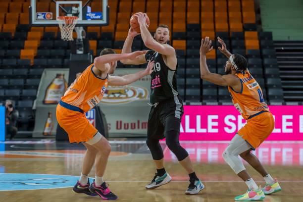 这既是考验 这既是考验