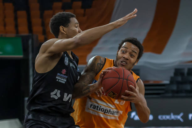 敌制宜的B 敌制宜的B