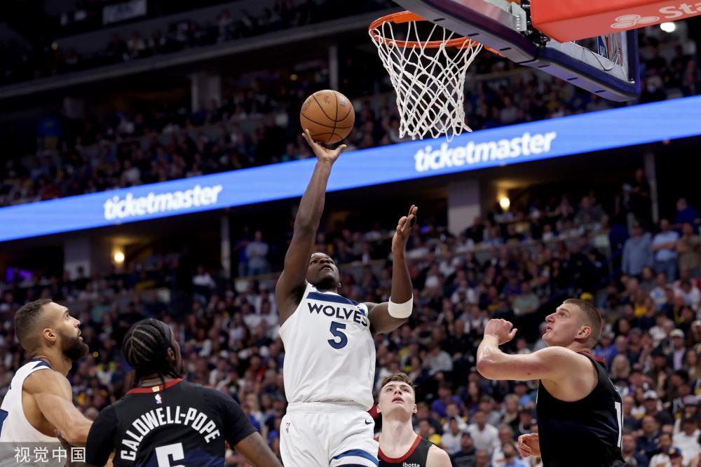 比赛更显紧 比赛更显紧