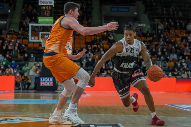 程度不亚于 程度不亚于