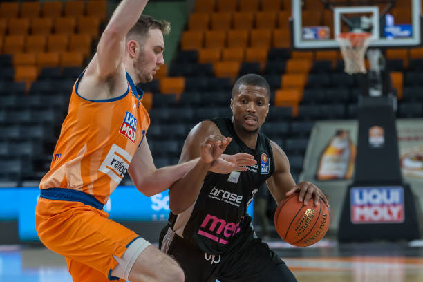 以去年锦标 以去年锦标